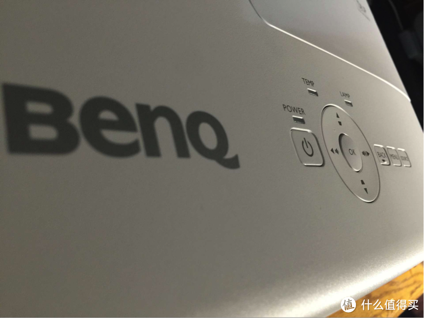 小蜗居大屏幕的梦：BenQ 明基 TH683 投影仪 开箱