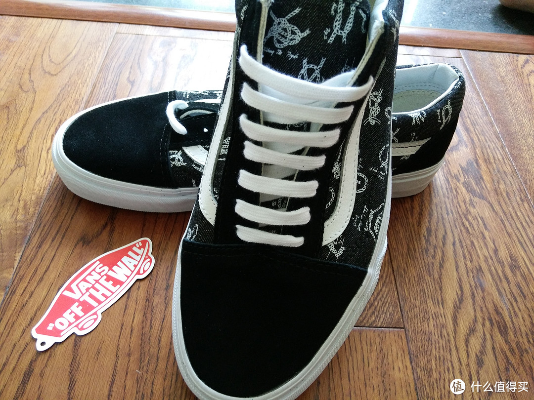 找找年輕的感覺,人生第一雙板鞋-----vans 範斯 old skool 板鞋