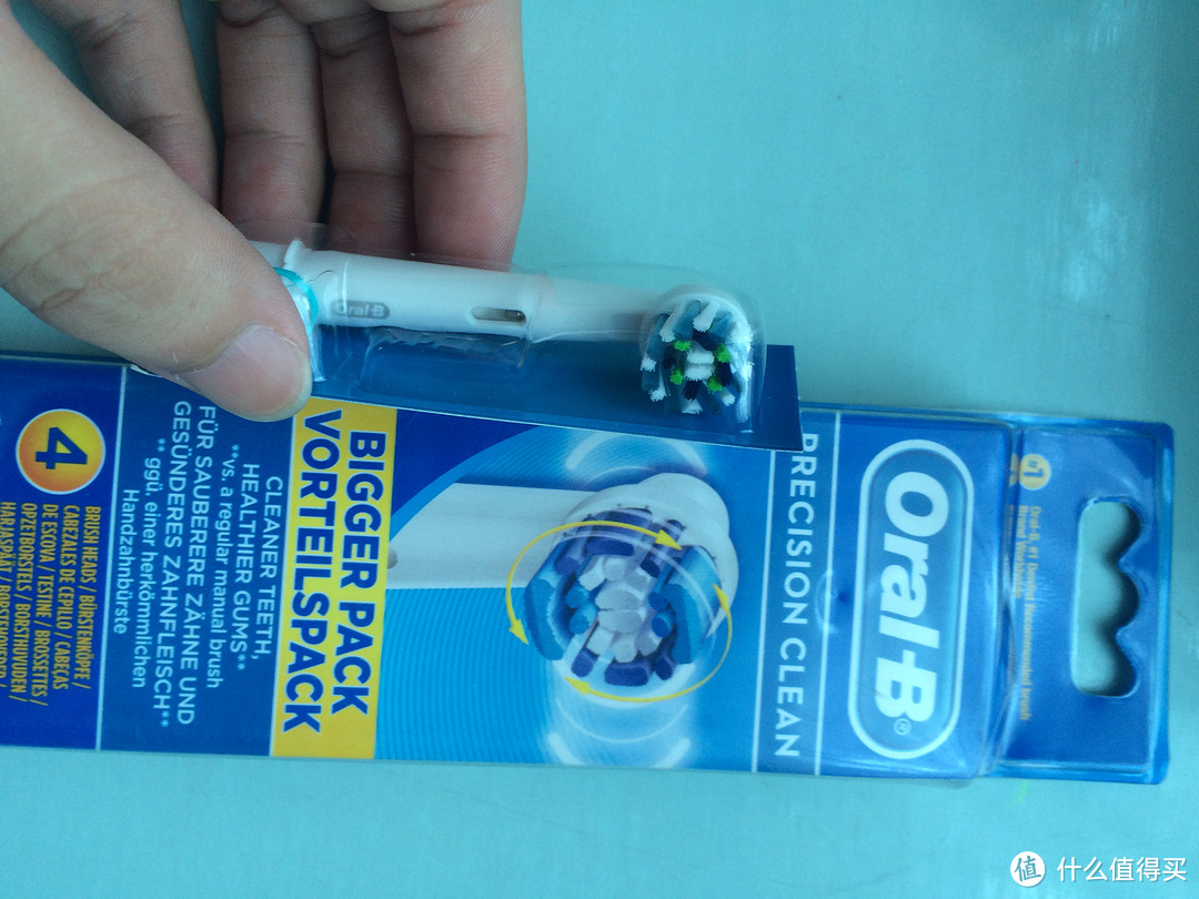 618牙膏牙刷屯两年系列： Oral-B 欧乐-B pro2000 电动牙刷 全套马杀鸡