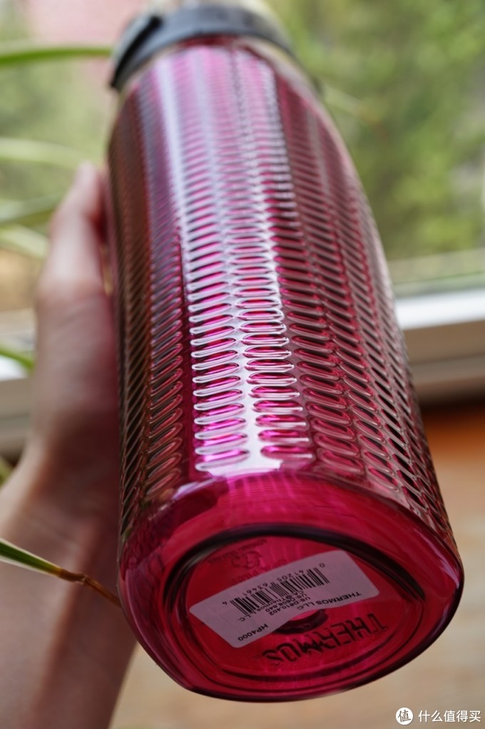 酷夏中的凉水杯:THERMOS 膳魔师 Intak Hydration 运动水壶 开箱及使用感受