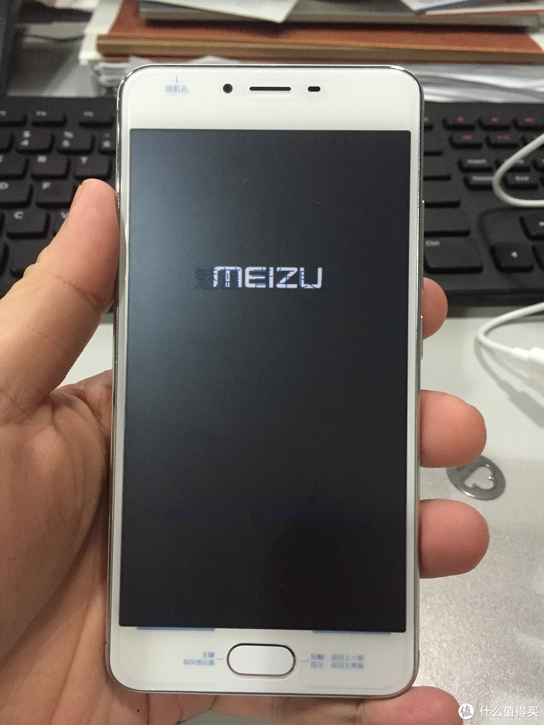 洋溢着青春的手机， MEIZU 魅族 魅蓝3S智能手机， 两周时间的主观体验