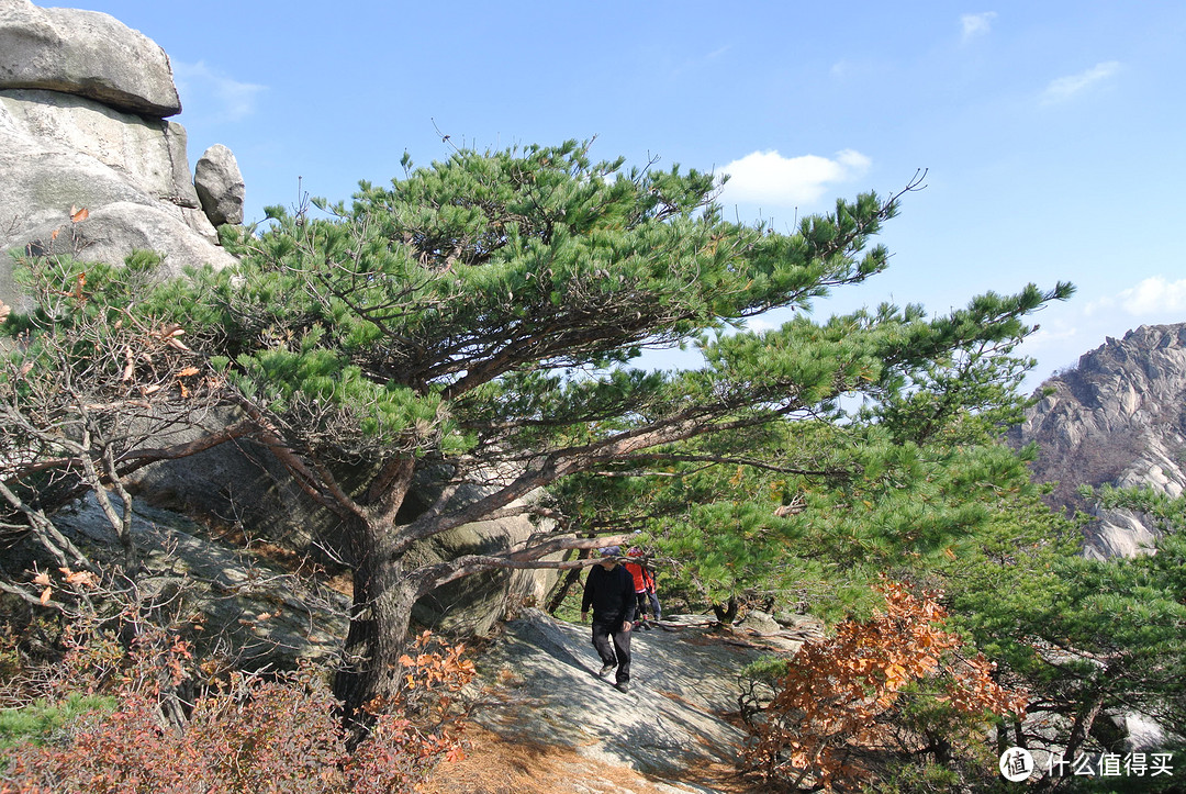 看完要买份保险压压惊的韩国登山文化 — 登北韩山