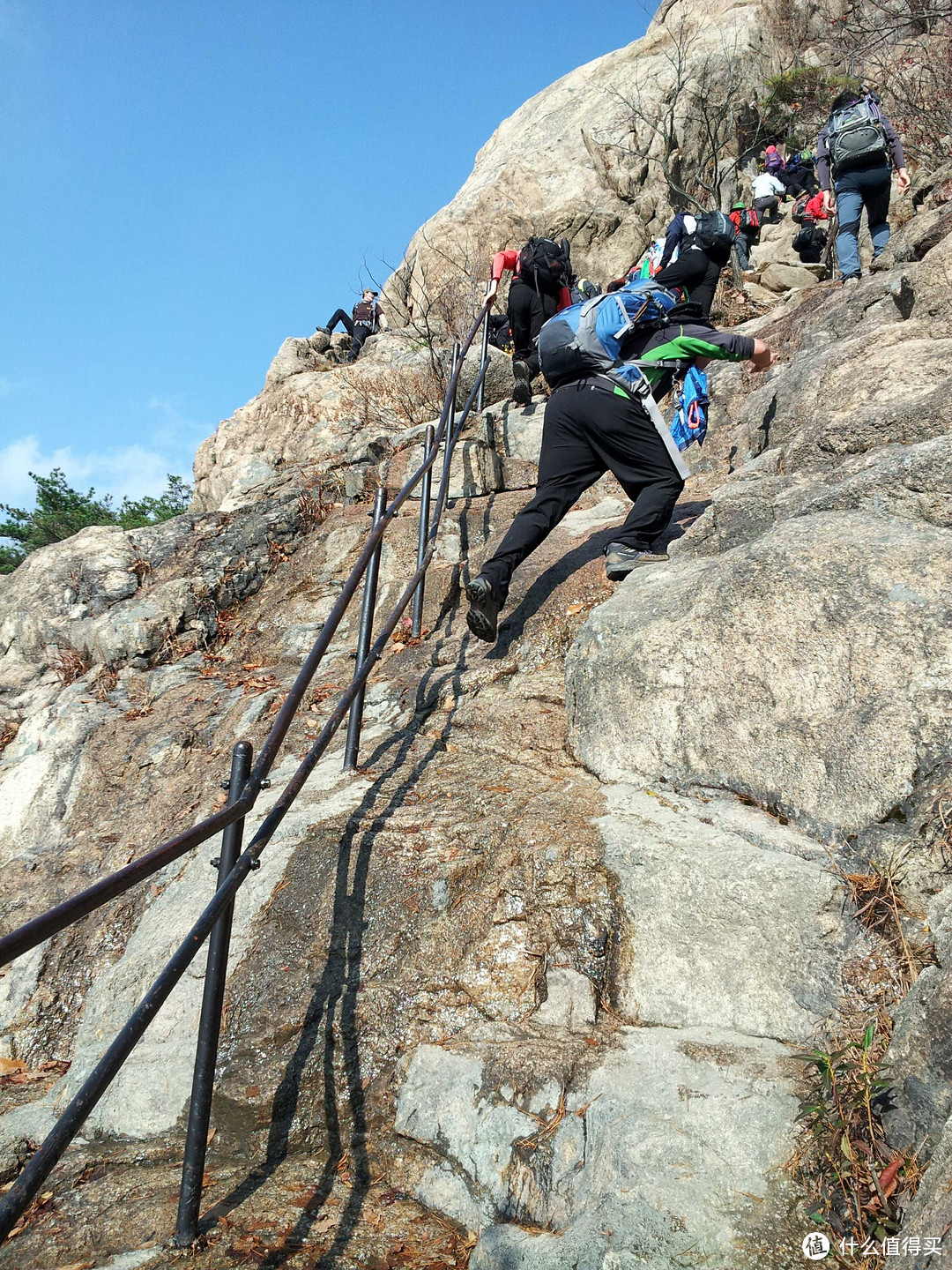 看完要买份保险压压惊的韩国登山文化 — 登北韩山