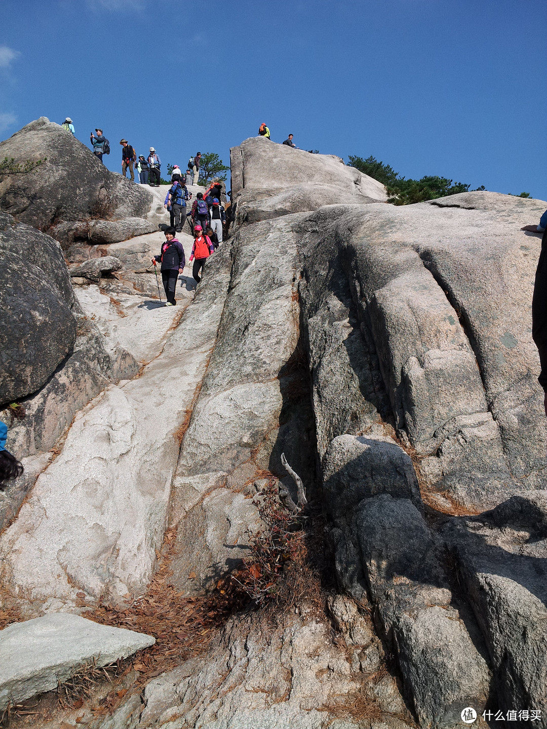 看完要买份保险压压惊的韩国登山文化 — 登北韩山