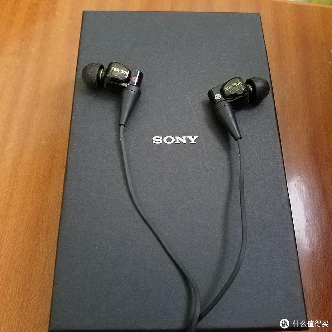 索尼大法好 — SONY 索尼 XBA-300AP 三单元动铁耳机 开箱及换线感受