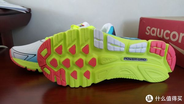 男码:Saucony 索康尼 Kinvara6 开箱 + BOSE Q