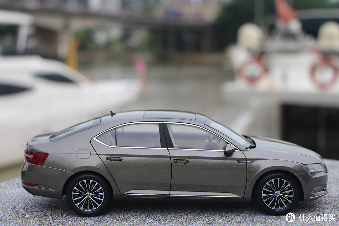 #本站首晒# 上海大众 SKODA SUPERB 1:18 汽车模型（文末彩蛋）