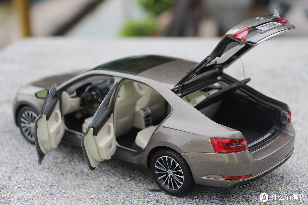 #本站首晒# 上海大众 SKODA SUPERB 1:18 汽车模型（文末彩蛋）