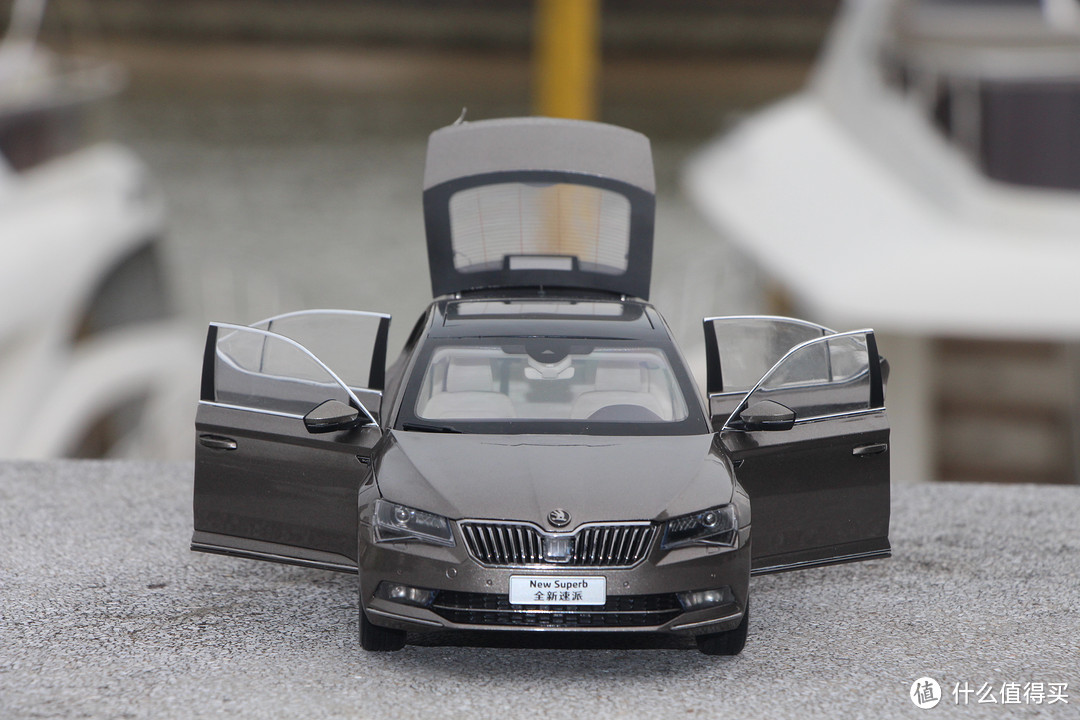 #本站首晒# 上海大众 SKODA SUPERB 1:18 汽车模型（文末彩蛋）