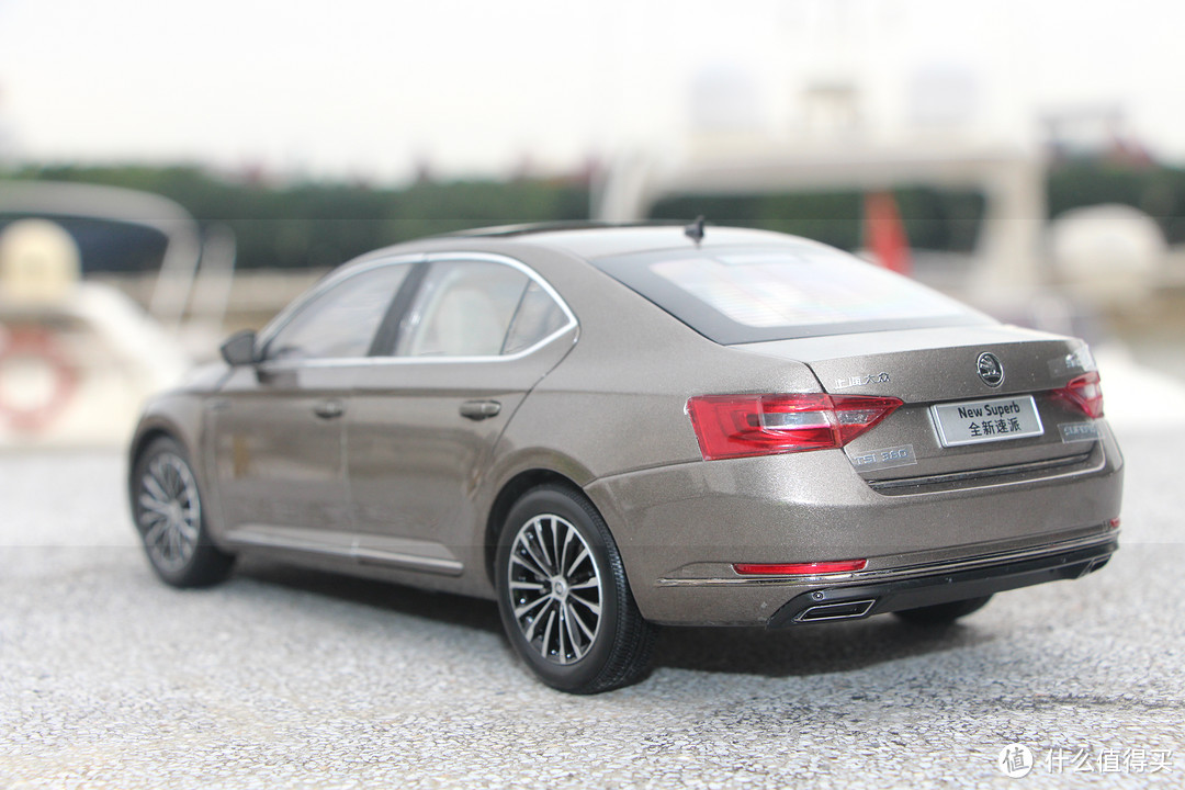 #本站首晒# 上海大众 SKODA SUPERB 1:18 汽车模型（文末彩蛋）