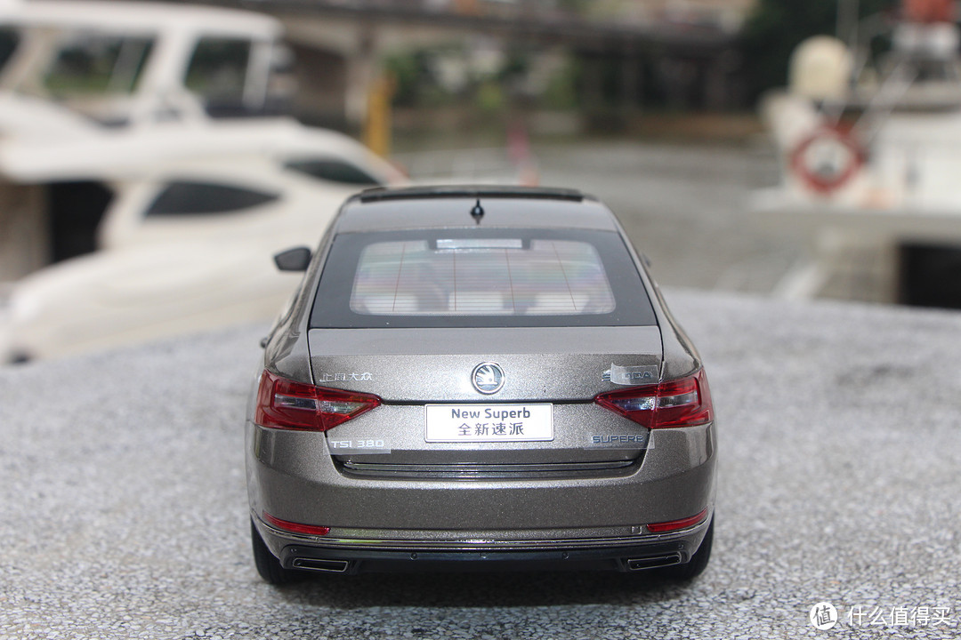 #本站首晒# 上海大众 SKODA SUPERB 1:18 汽车模型（文末彩蛋）