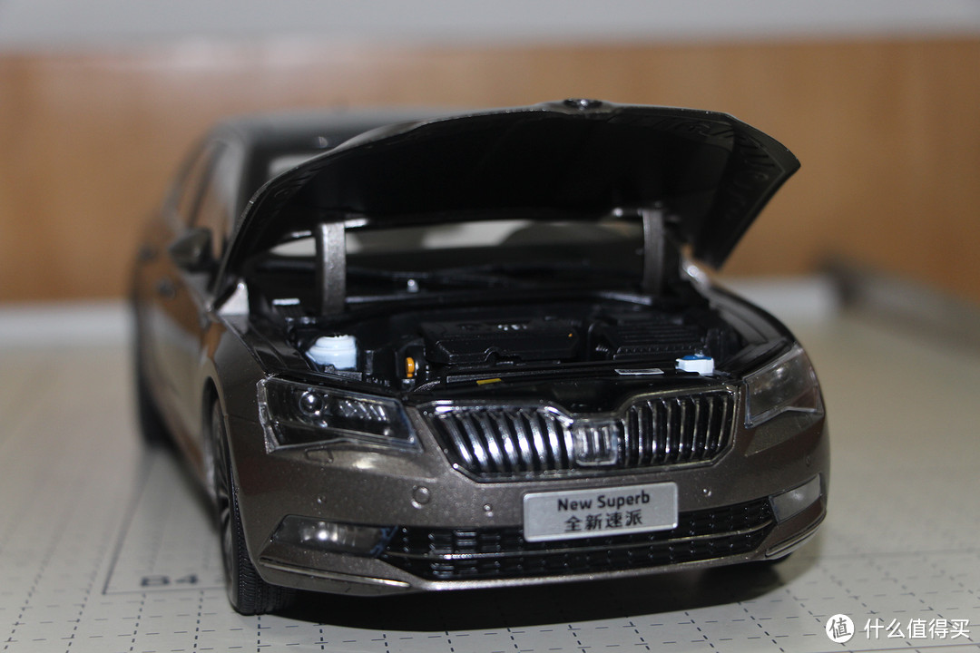 #本站首晒# 上海大众 SKODA SUPERB 1:18 汽车模型（文末彩蛋）