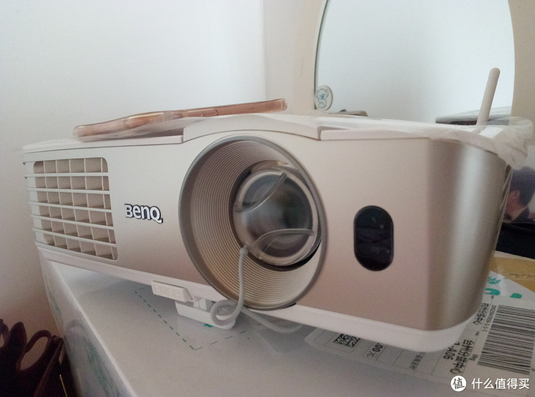 ＃原创新人＃看爽欧洲杯＃简单粗暴影院级的享受：BenQ 明基 i700 投影仪 使用简评