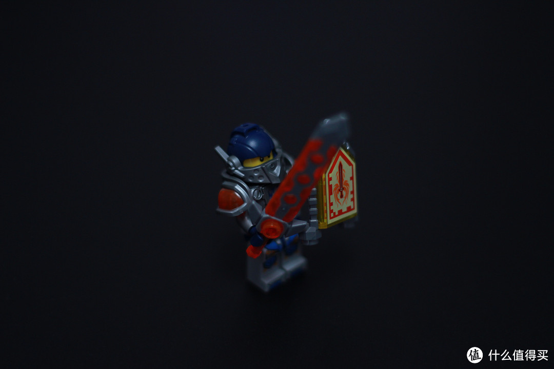 亲子游戏的最佳选择------LEGO 乐高 未来骑士团系列 克雷的圣剑合体战车