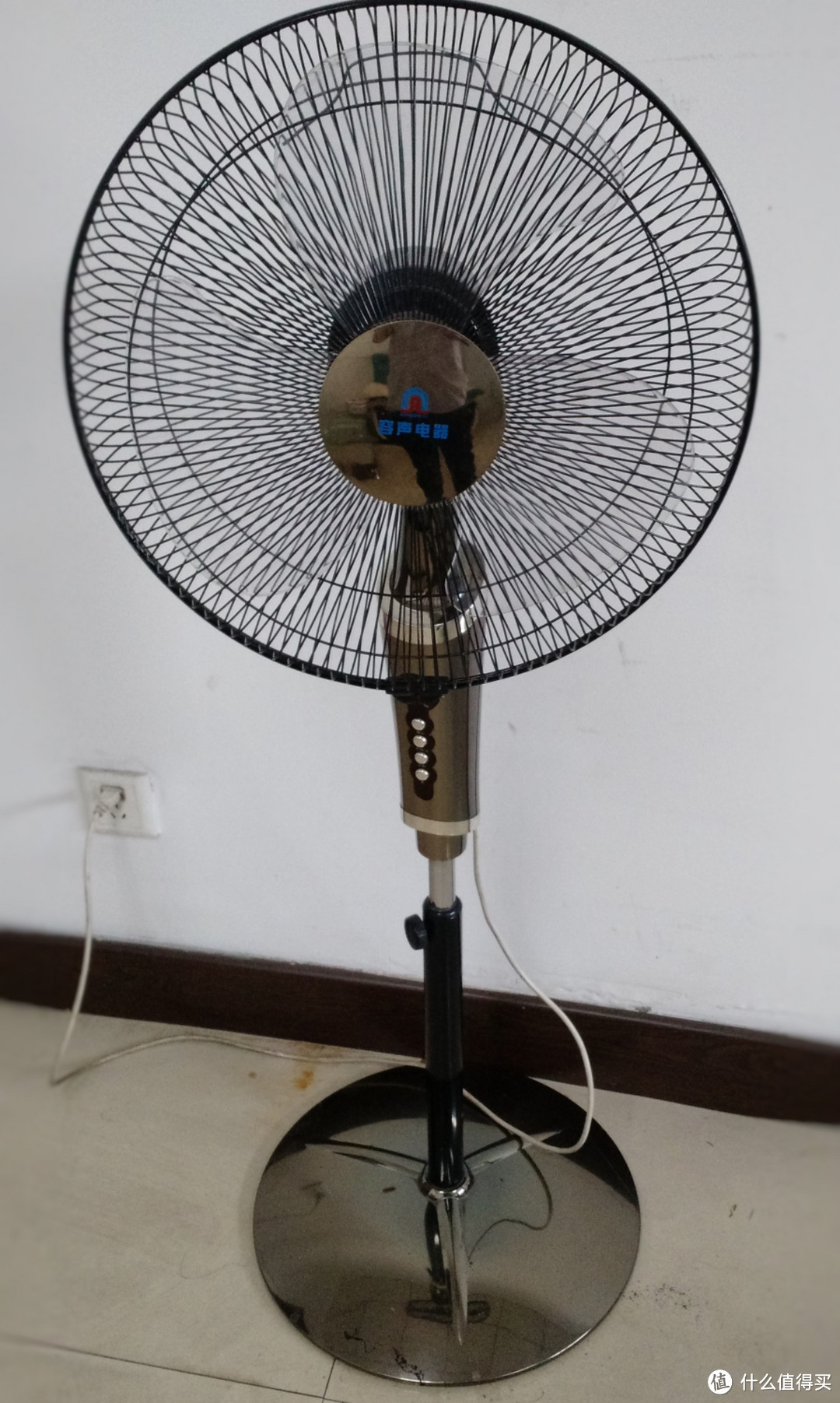 #一周热征#三伏天#这个盛夏不太冷：购买十年的Rongsheng 容声 电风扇再当主力