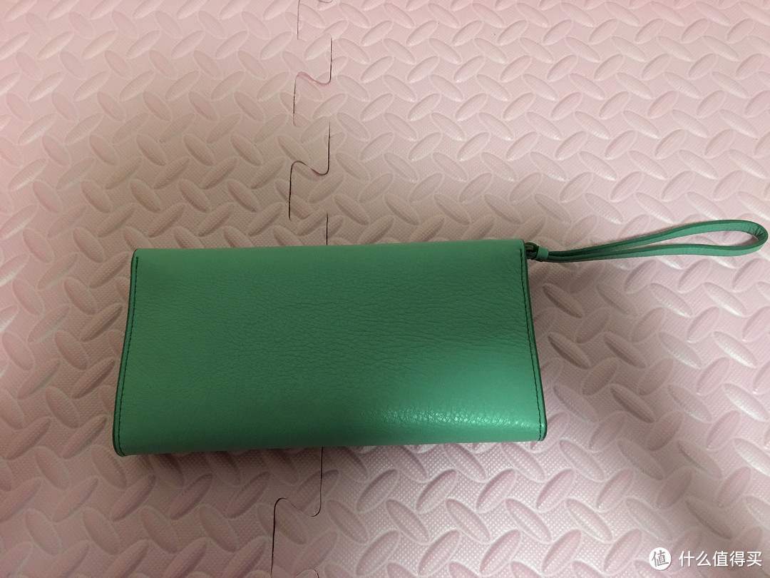 可以放的下 iPhone6S PLUS — FOSSIL Haven Large Flap 长款钱包