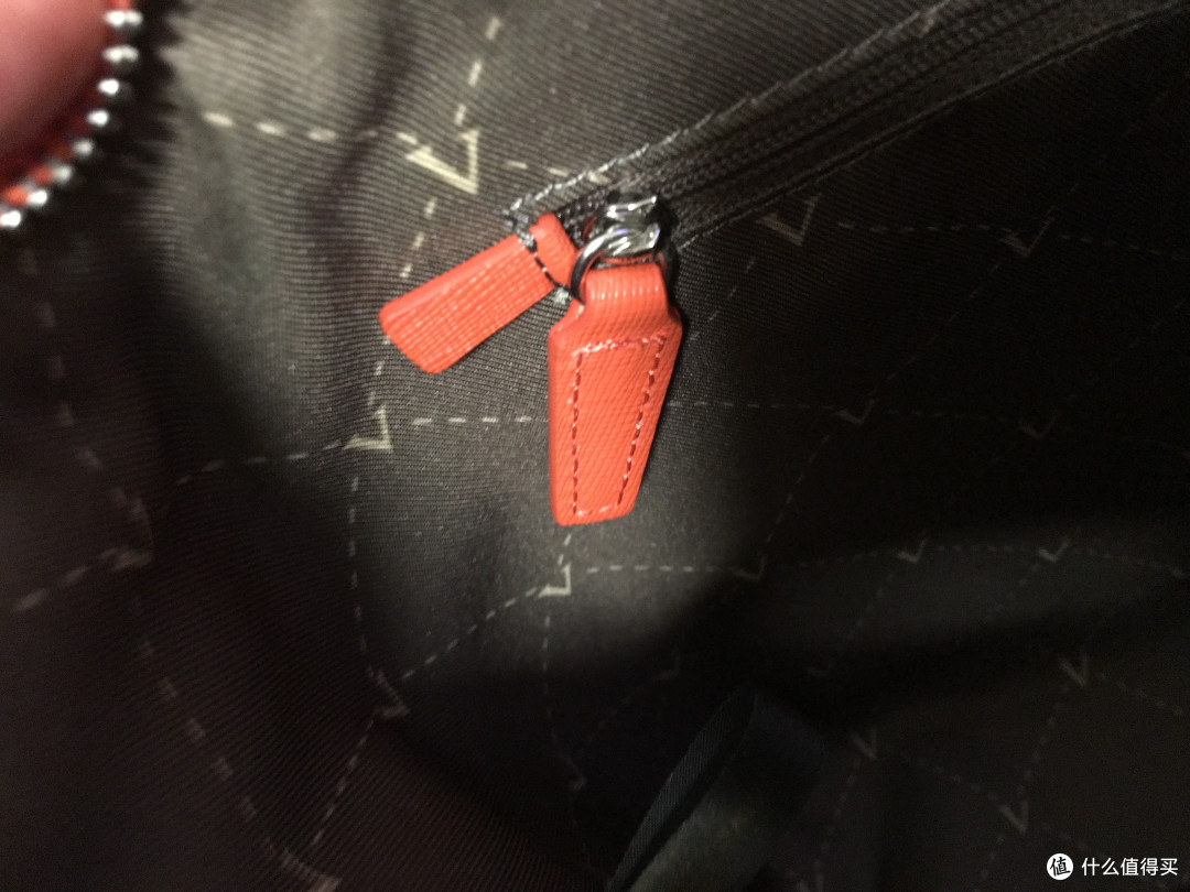 VINCE CAMUTO Leila Small 女士手提包