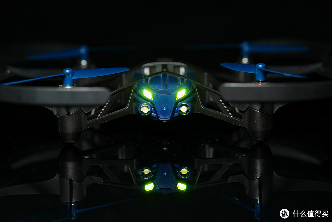 #本站首晒# Parrot 派诺特 Airborne Night Drone MacLane 无人机 测评