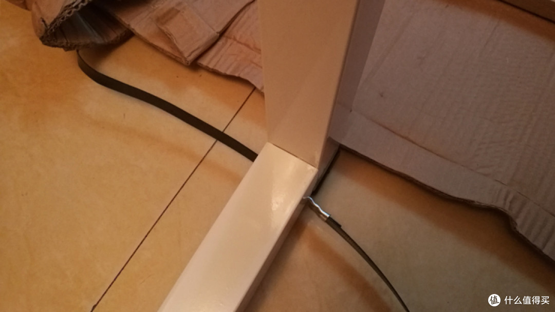 炫雅 简约钢木办公桌 宜家 西格纳横向电线槽(开箱&安装)