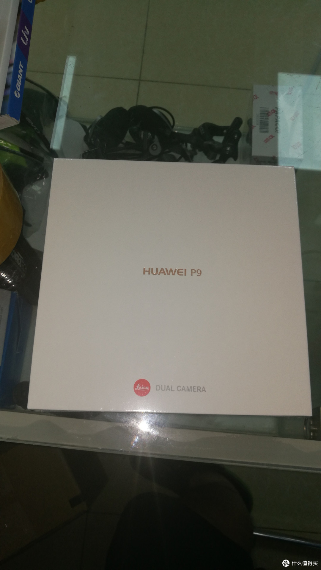 丢了MATE8,换掉V8,迎来华为P9:HUAWEI 华为 P9 简单开箱