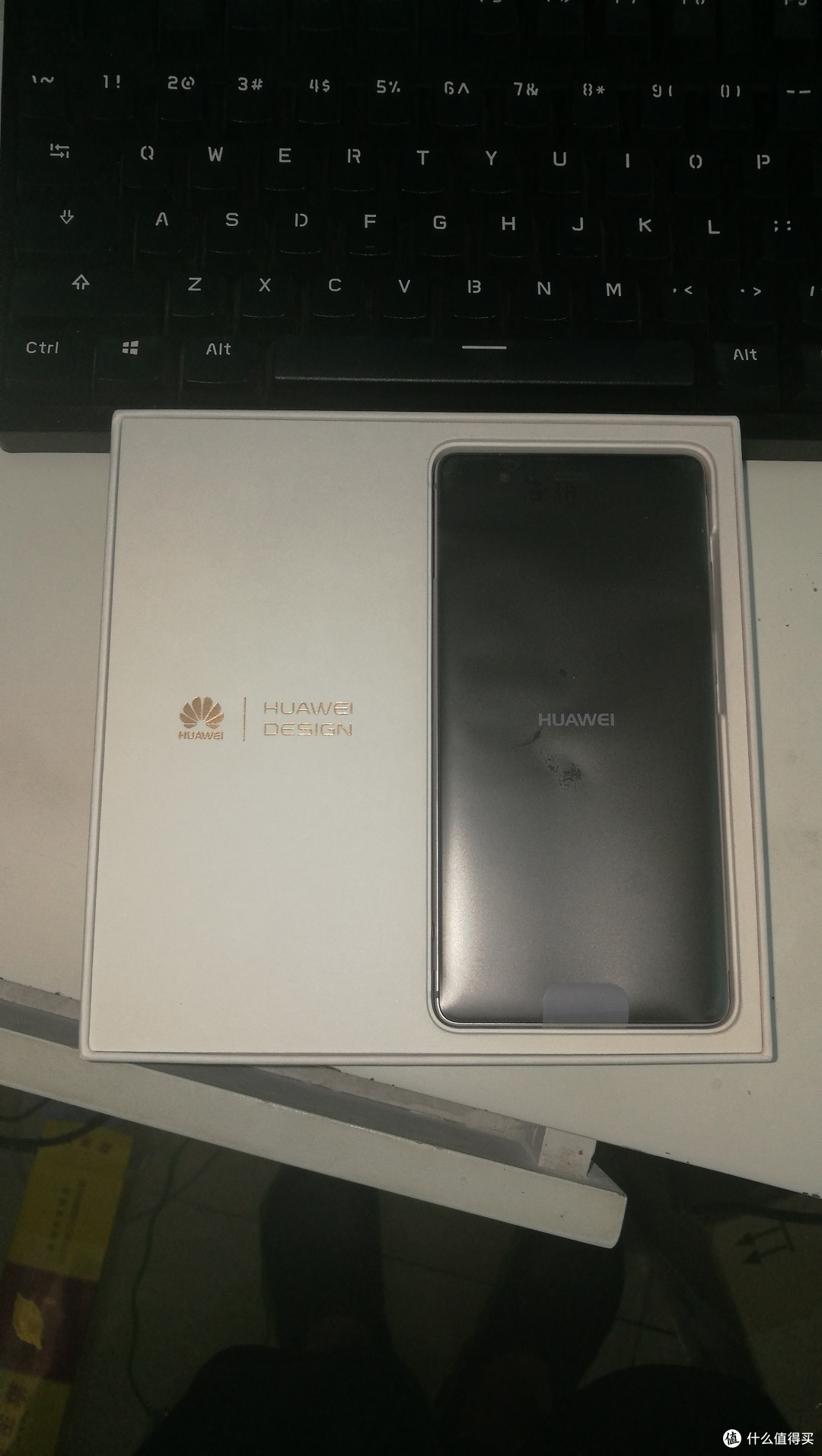 丢了MATE8,换掉V8,迎来华为P9:HUAWEI 华为 P9 简单开箱