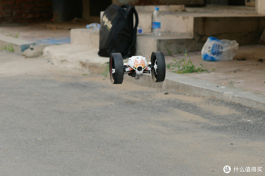 #本站首晒# Parrot 派诺特 Jumping Race Drone 遥控弹跳车 测评