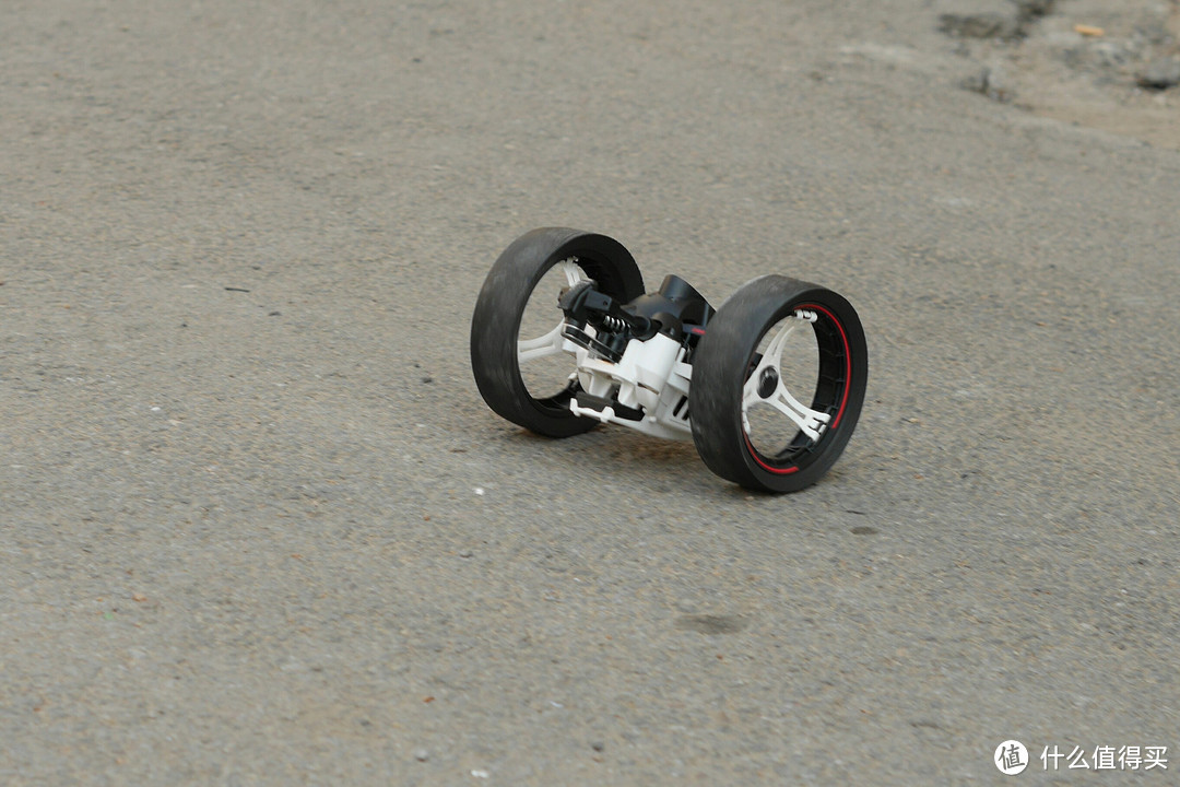 本站首晒# parrot 派诺特 jumping race drone 遥控弹跳车 测评