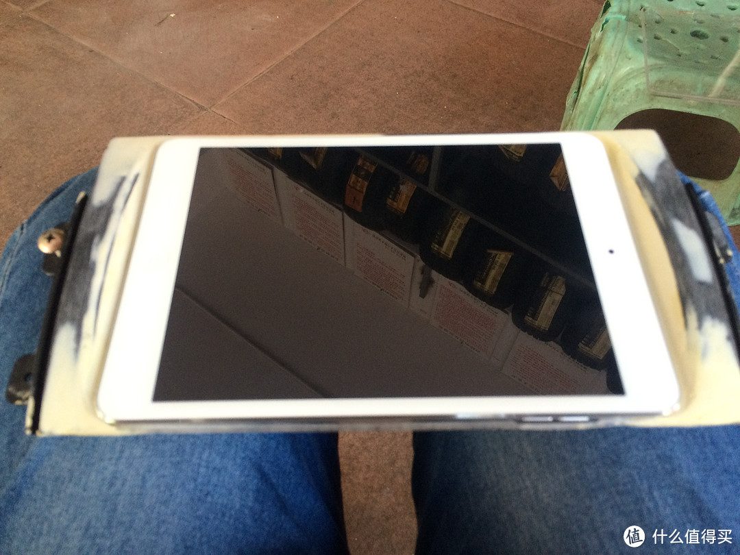 装ipad mini2进去粗对比一下边框大小是否合适