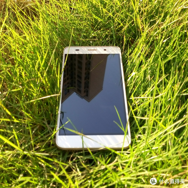 父亲的 HUAWEI 华为 4A 金色 三网通智能手机