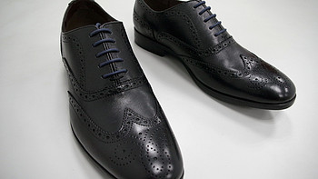 #本站首晒# 骚气十足：Clarks Banfield Limit 布洛克男士雕花皮鞋 开箱