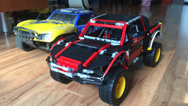 遥控乐高拼拼乐 — 复刻 lego 乐高 荒川 baja trophy truck 越野卡车