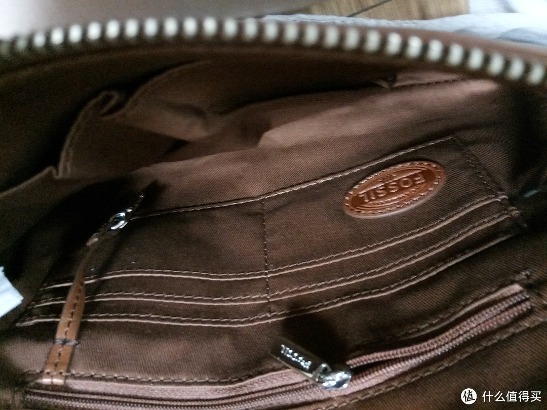 一次略遗憾的购物——FOSSIL Sydney Top Zip 棕色 斜挎包 开箱