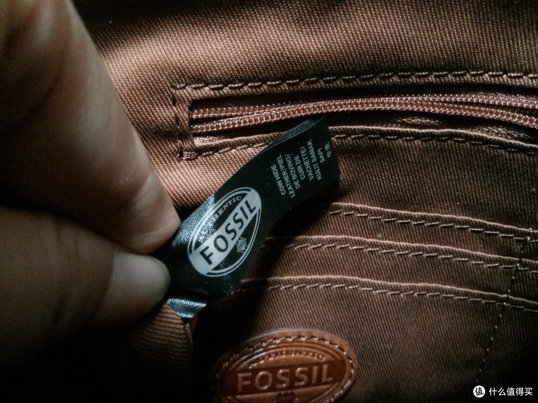一次略遗憾的购物——FOSSIL Sydney Top Zip 棕色 斜挎包 开箱