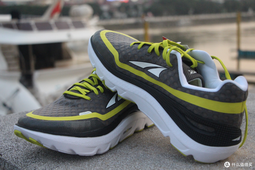 #本站首晒# 心宽、体胖而又温柔的存在 — Altra Paradigm 1.5 男款极致缓震跑鞋