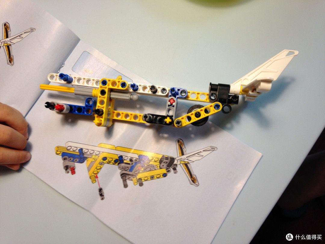 科技组启蒙 — LEGO 乐高 Technic 42044 螺旋桨飞机
