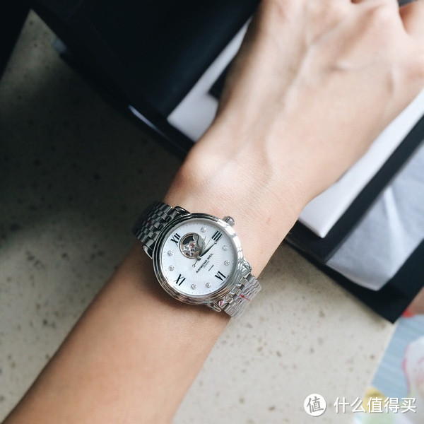 生日买了个表：为颜值正名 RAYMOND WEIL 蕾蒙威 MAESTRO  大师系列 2627-ST-00994 女款机械腕表