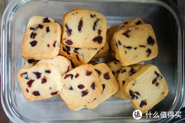 “小值”的生日礼物：巧克力言“值”饼干和蔓越莓饼干