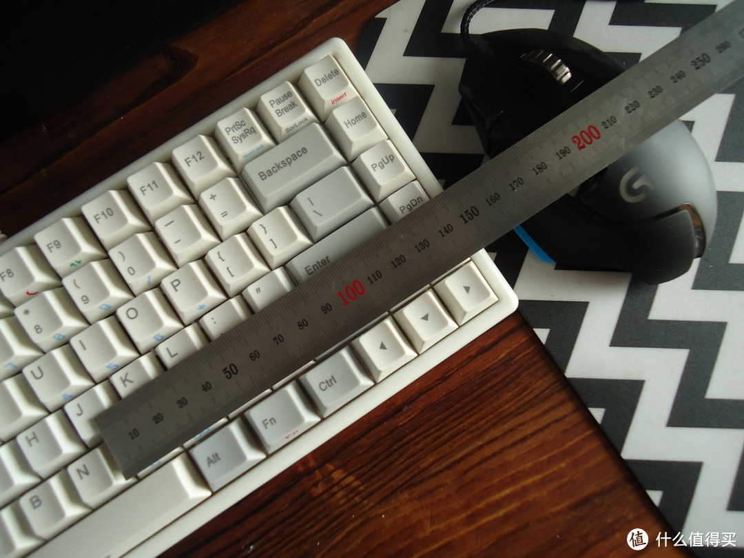 紧凑与功能的极致平衡：Noppoo Choc 84 Mini 青轴 机械键盘 使用体验