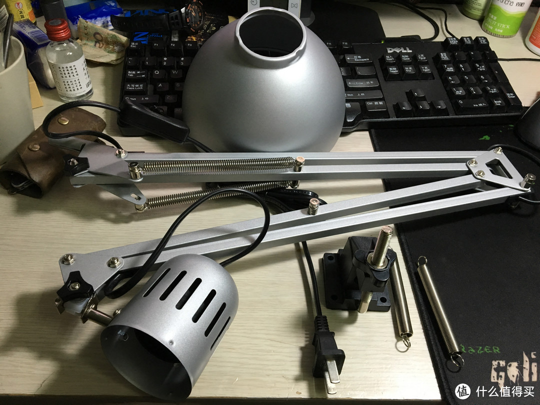 简约的工作台灯ikea宜家特提亚台灯