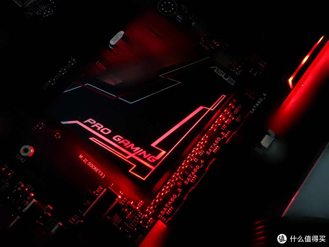 这RGB灯我能玩一年——ASUS 华硕 B150 Pro Gaming Aura 主板 体验