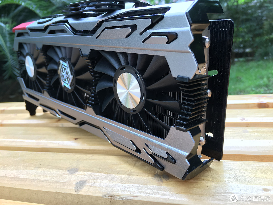 【这是测评】#我的显卡# 核爆危险！GTX1070的对决！映众超极冰龙VS技嘉G1