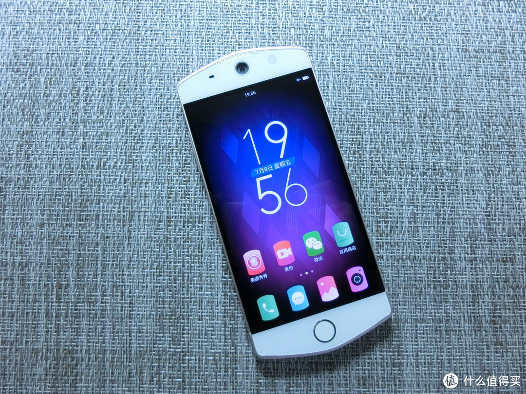 Meitu 美图M6 手机众测:你也可以做个又美又6哒 “照骗”!