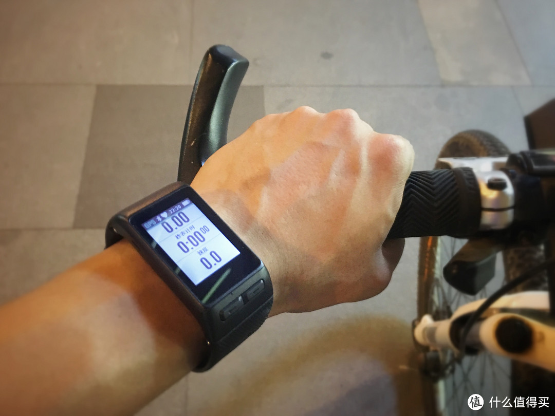 内外兼修的全天候手表——Garmin vivoactive HR 光学心率时尚GPS腕表评测