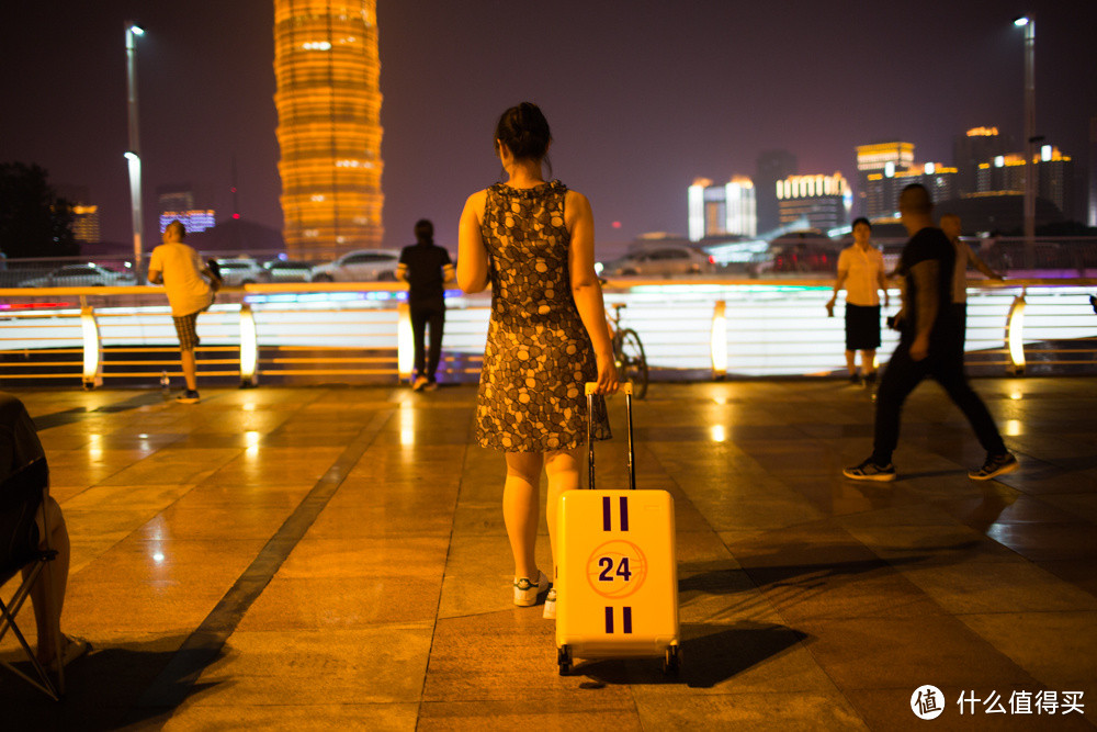 一次关于怀念的旅行--onebox一个箱子科比定制版旅行箱