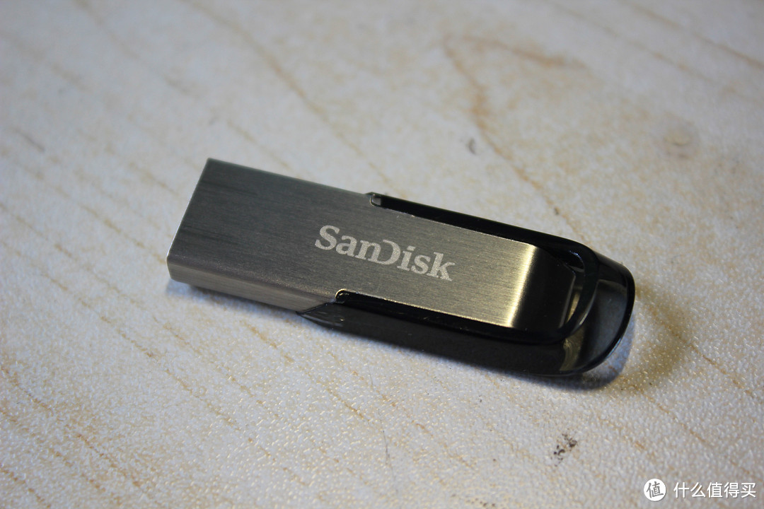 SanDisk 闪迪 酷铄(CZ73)  USB3.0 金属U盘 32GB 开箱评测