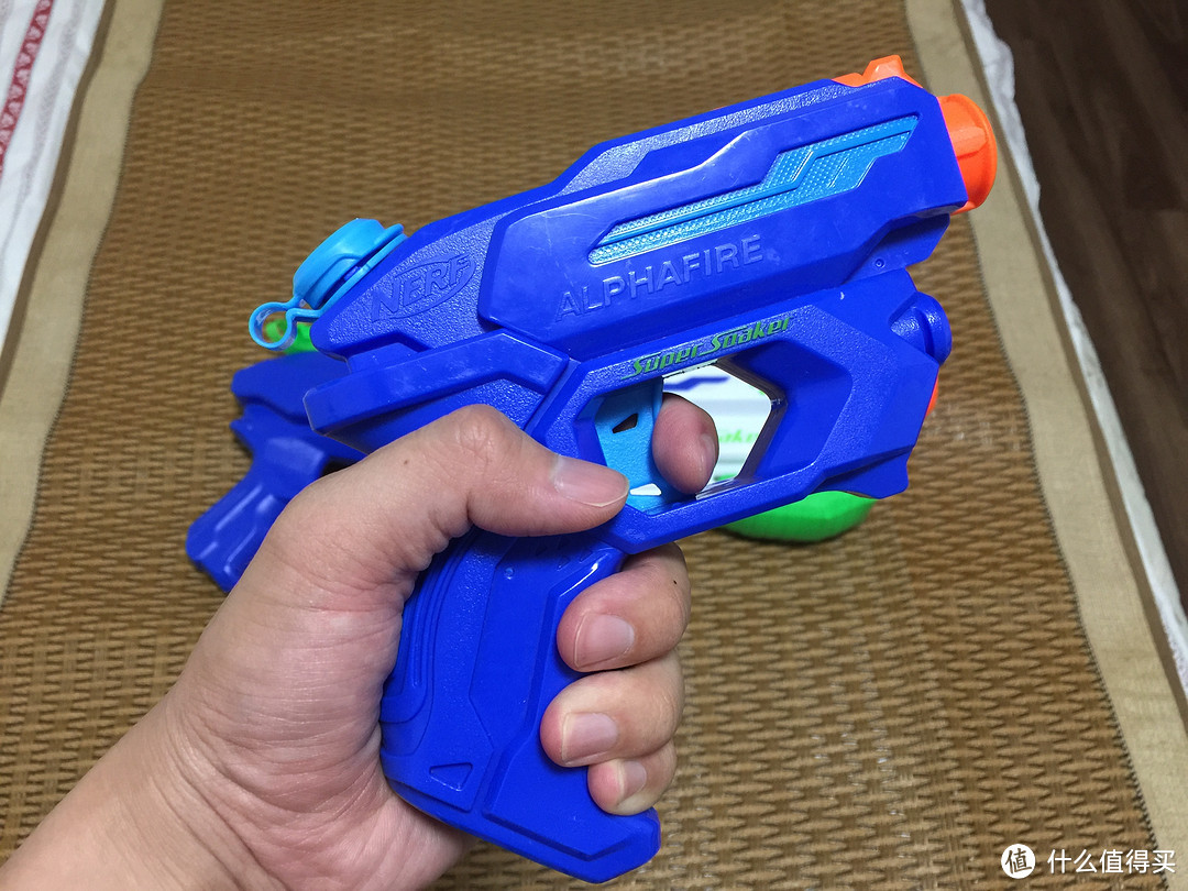 保卫国家，宅男有则：Hasbro 孩之宝 Nerf Alpha Fire A5625 & Barrage A4837 水枪使用评测