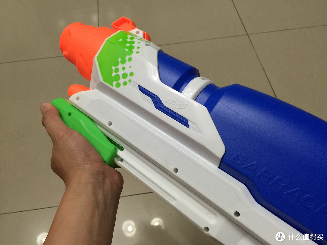 保卫国家，宅男有则：Hasbro 孩之宝 Nerf Alpha Fire A5625 & Barrage A4837 水枪使用评测