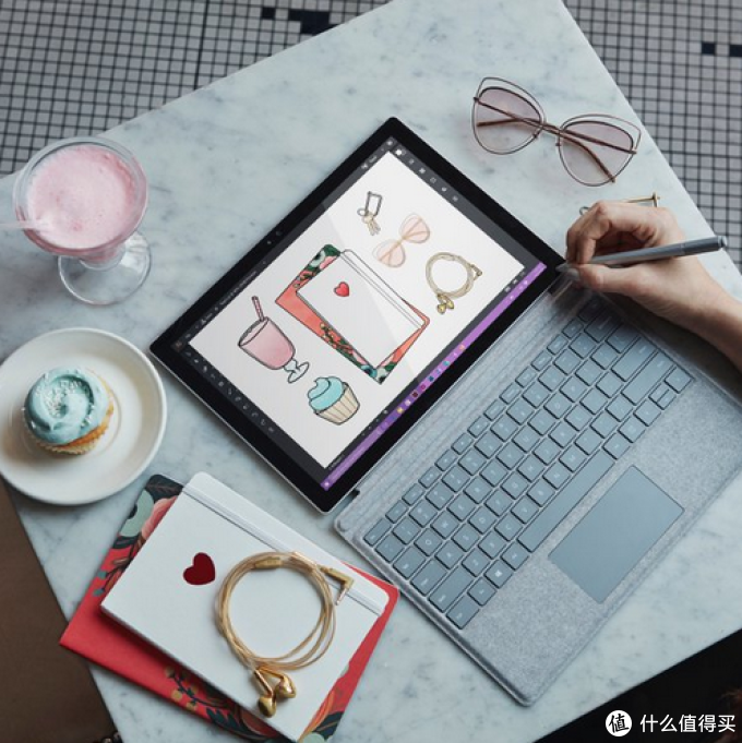 Microsoft 微软 Surface 平板电脑 到手后,买这些配件就够了