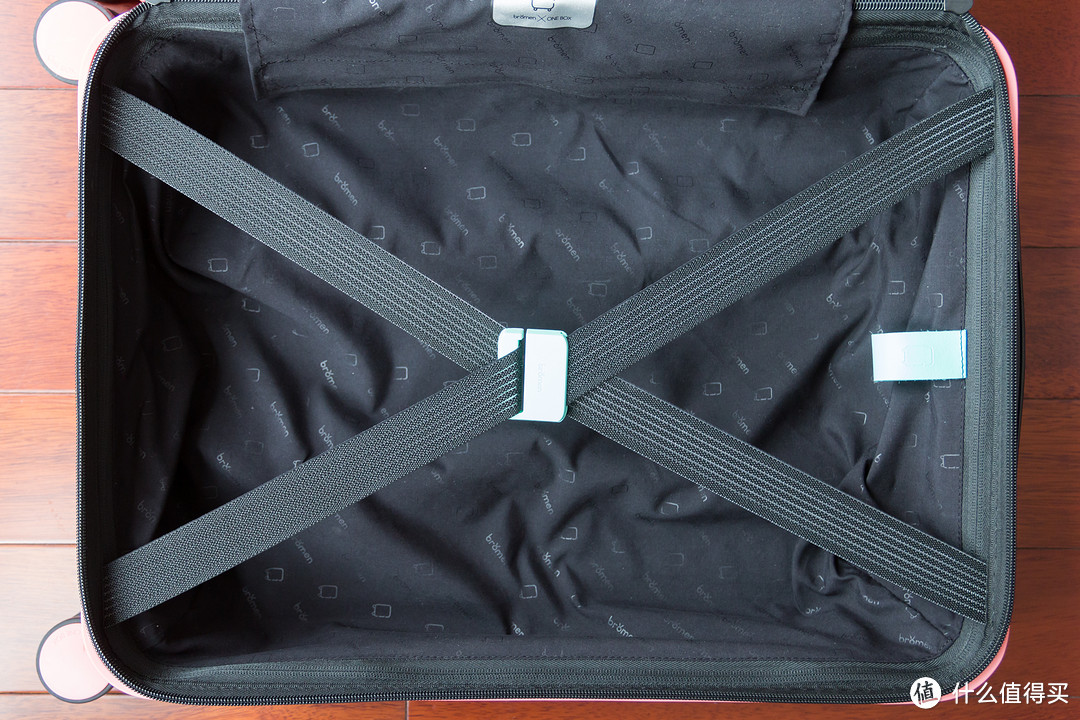 为蜜月旅行做准备 —— ONEBOX定制20寸旅行箱