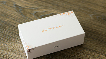 中兴 AXON 天机 MINI 智能手机开箱展示(屏幕|按键|接口|卡槽)